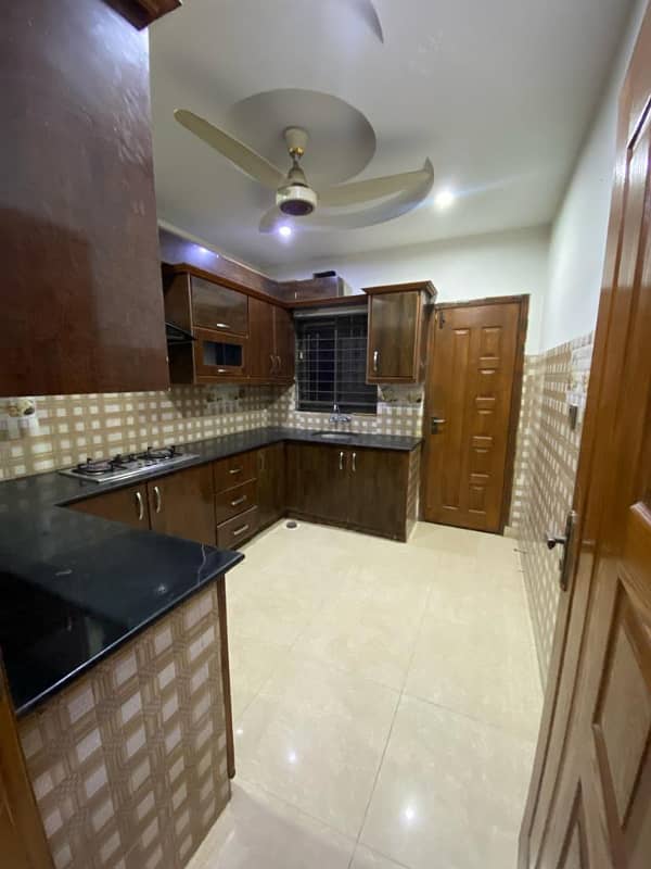 5 MARLA SLIGHTLY USED HOUSE FOR SALE IN SECTOR D BAHRIA TOWN LAHORE 1