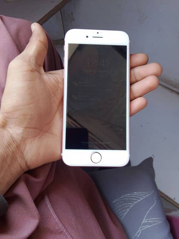 iphone 6s 64 gb Condition 10 by 10 3