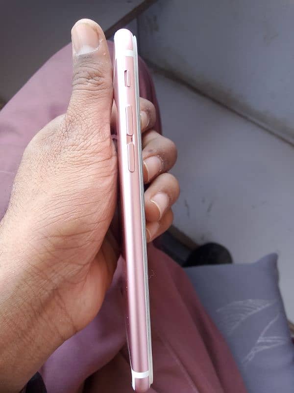 iphone 6s 64 gb Condition 10 by 10 4