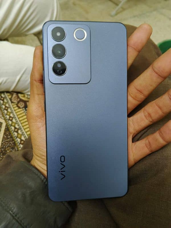 vivo v27e 1