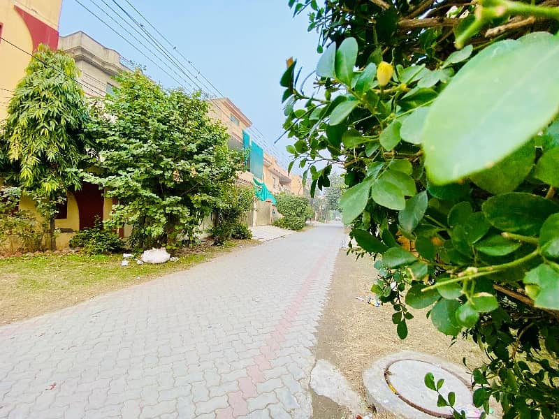 In Marghzar Officers Colony House Sized 10 Marla For Sale 6