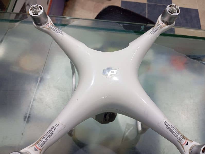 phantom 4 advance with 2 batteries 9