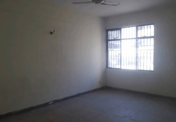 3200 Square Feet House Up For rent In G-10/4 1