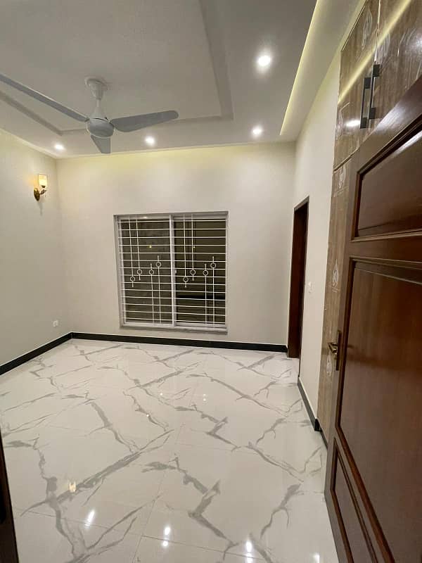 5 Marla Luxury Brand New House Available For Sale In Ghaznavi Ext Block Sector F Bahria Town Lahore 4