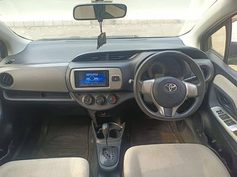 Toyota Vitz 2015/2017 6