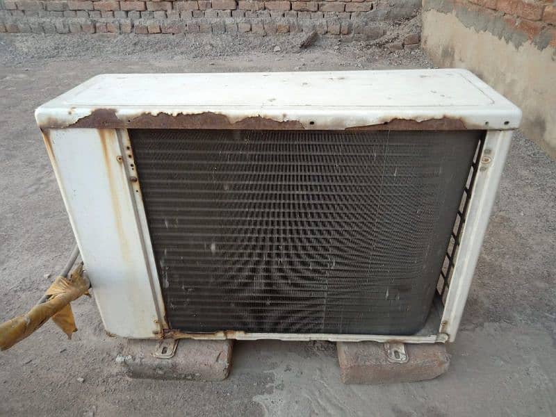 1.5 Ton Dawlance H-Zone Split AC used 4