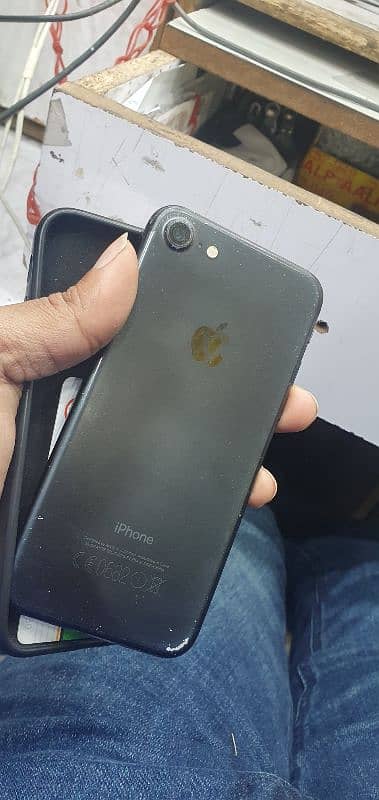 I phone 7 128 gb pta 1