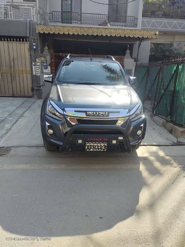 Isuzu D-Max V-Cross 2021 4