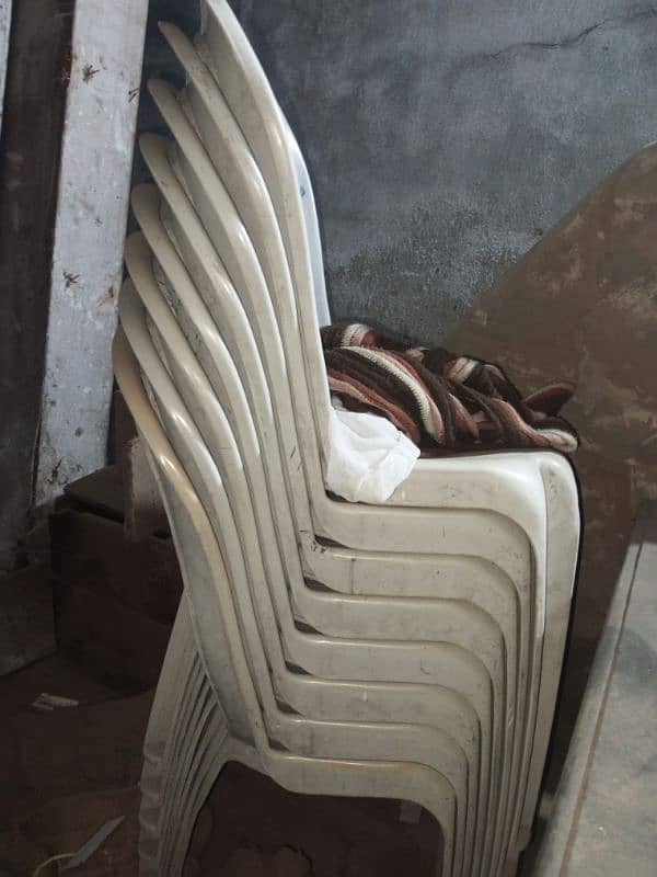 College Chairs 3