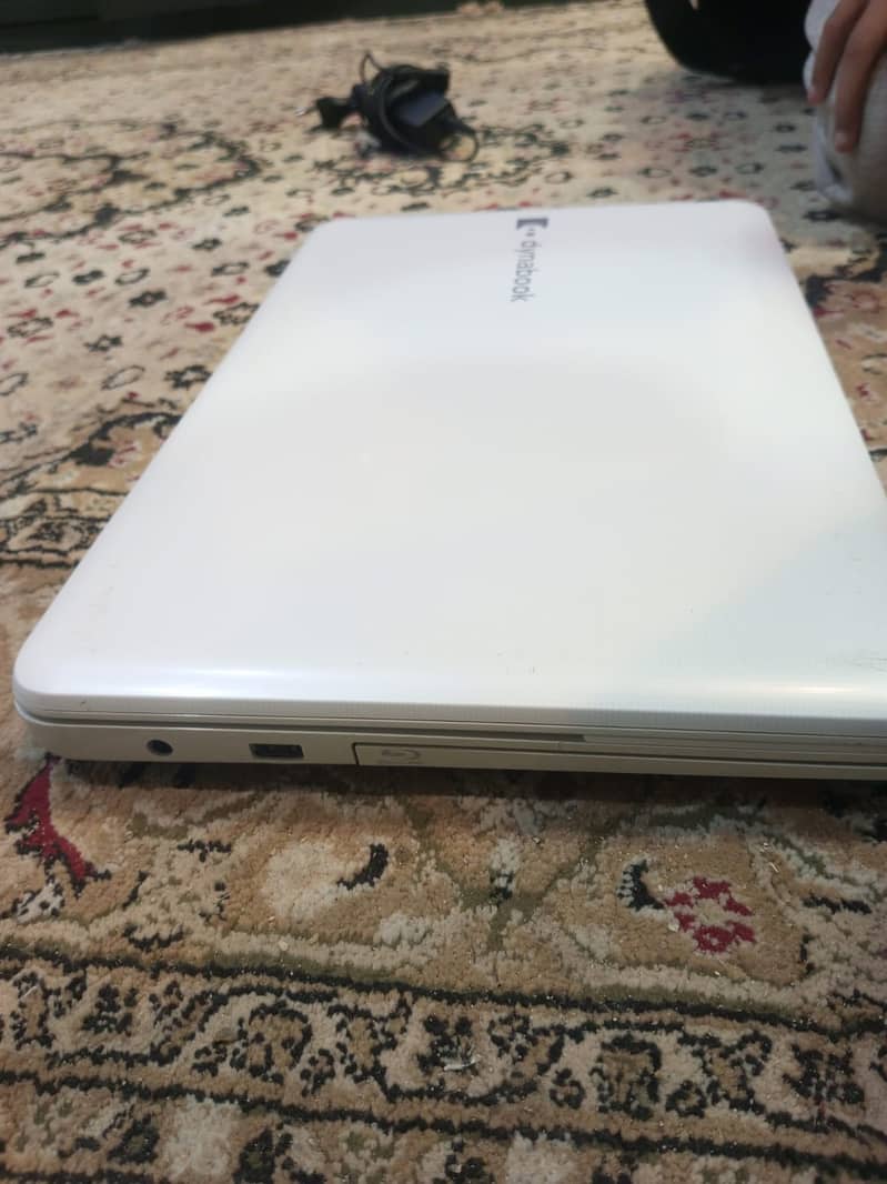 Toshiba Dynabook Satellite L850-Series Model T552/47GW815.6 8