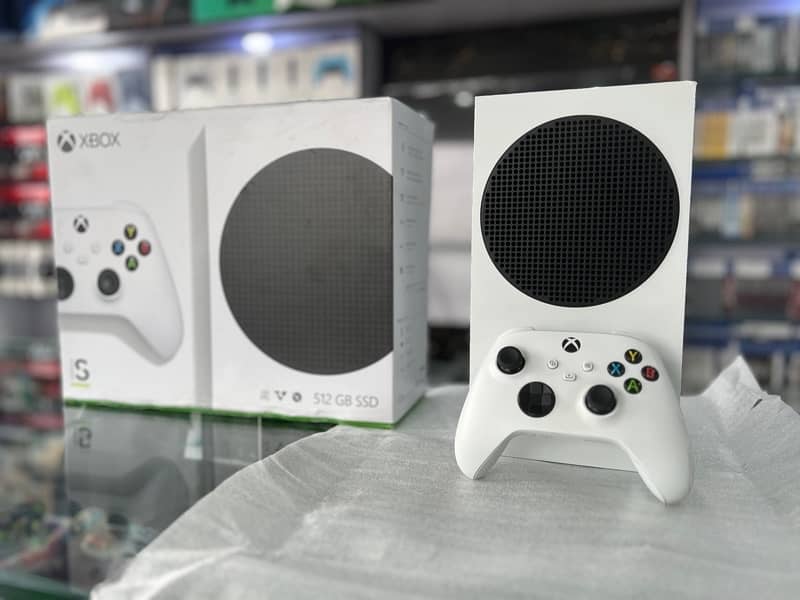 Xbox S Series 512GB jailbreak available with complete box 1