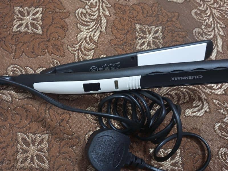 Olsenmark Hair Straightener 3