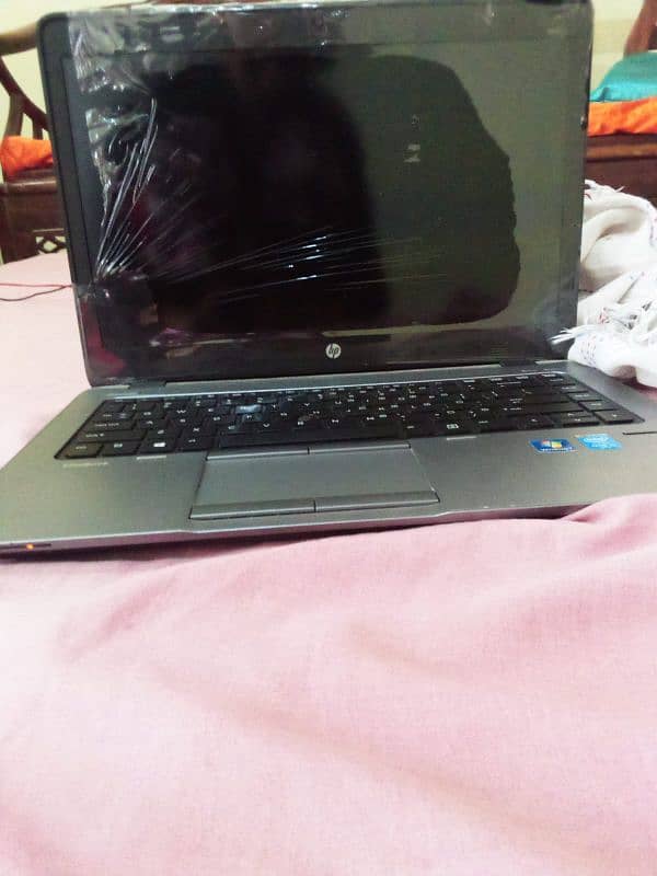 HP LAPTOP FOR ARGENT SALE BRAND NEW CONDITION 4