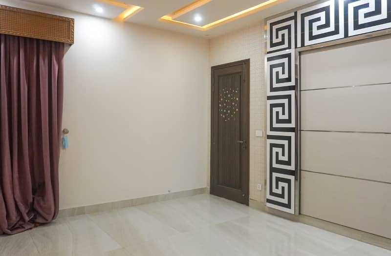 1 Kanal Ultra Modern House Gated Area Owner Build Solid Construction Near Park Market Mosque Main Boulevard 14