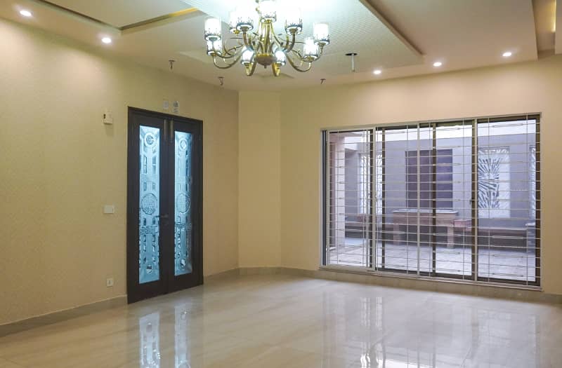 1 Kanal Ultra Modern House Gated Area Owner Build Solid Construction Near Park Market Mosque Main Boulevard 24