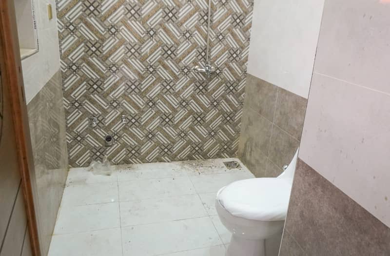 10 Marla Pair Brand New House Super Hot Location Direct Main Road Approach Khayaban E Jinnah Road Near Park Market Mosque 21