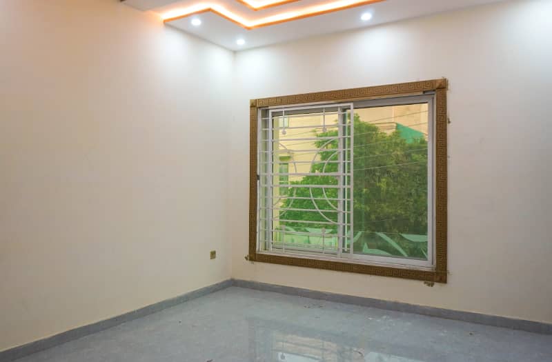 10 Marla Pair Brand New House Super Hot Location Direct Main Road Approach Khayaban E Jinnah Road Near Park Market Mosque 25