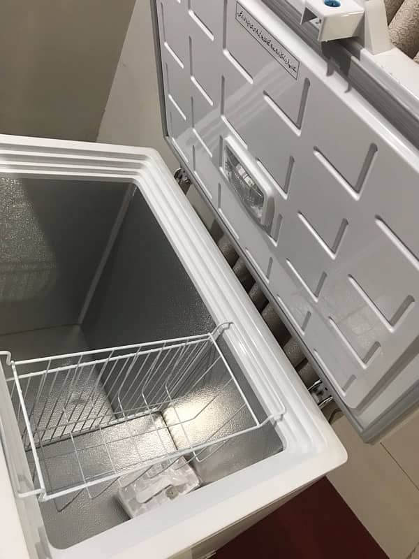 Pel deepfreezer brand New 1