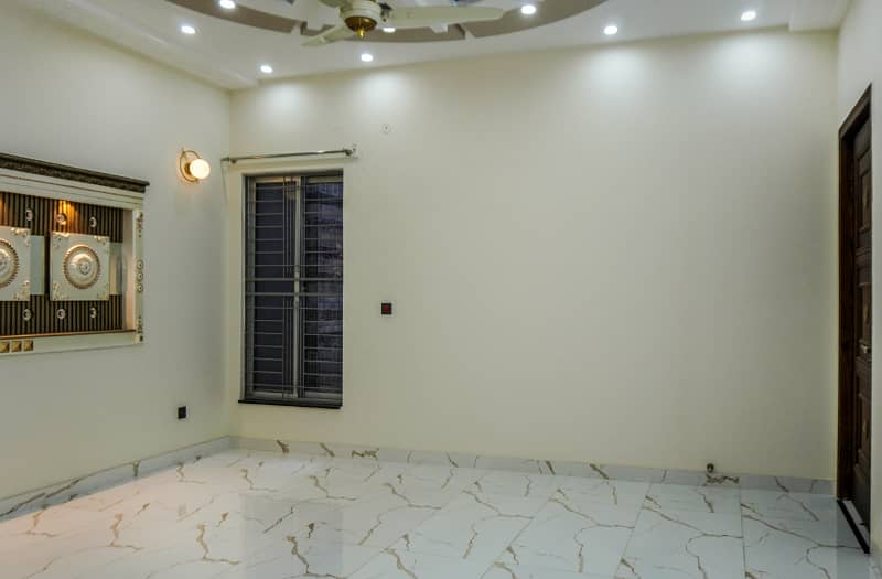 1 Kanal Brand New Designer House Super Hot Location Solid Construction Near Park Market Mosque 15