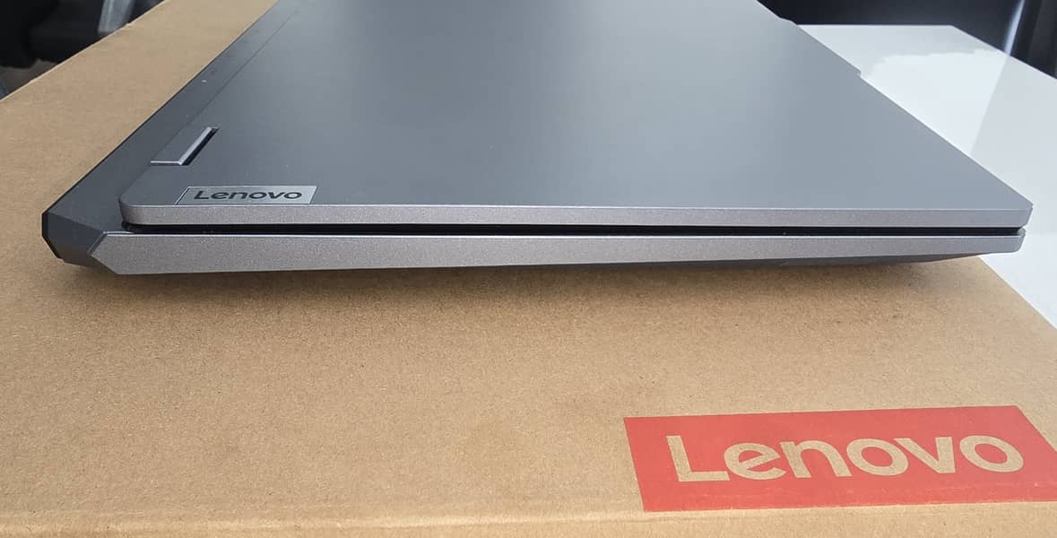 Lenovo LOQ 15ARP9 5