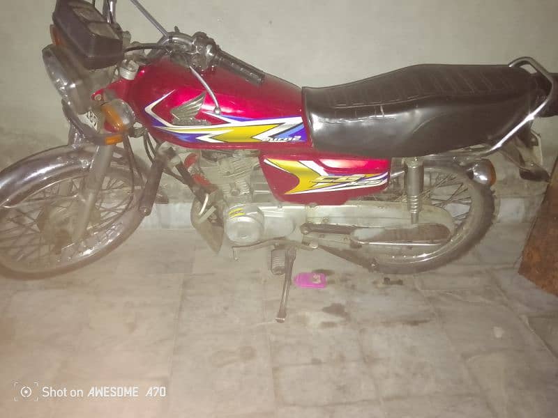 Honda 125 mazboot engine or khobsuret body k sath 0