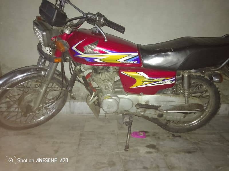 Honda 125 mazboot engine or khobsuret body k sath 2