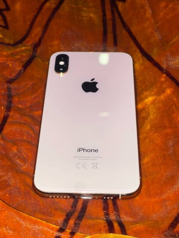 iphone xs 256 gb non pta battery health 73 10/10 condition 0