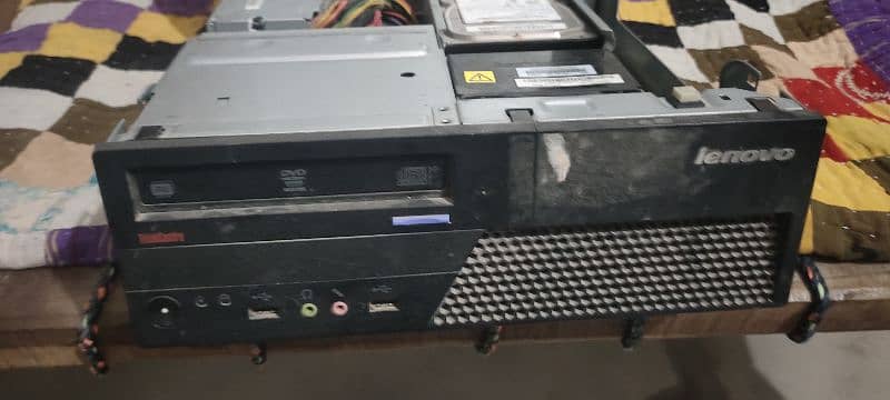 think centre desktop only 2 GB ram no hard drive 1