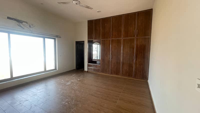 LUXURY 12 MARLA UPPER PORTION FOR RENT 16