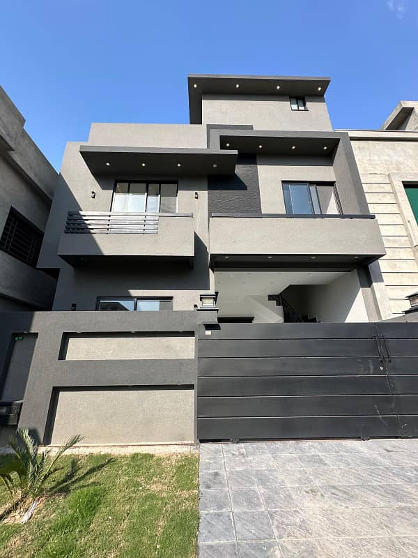 NEW LUXURY DESIGNER HOUSE FOR SALE 3