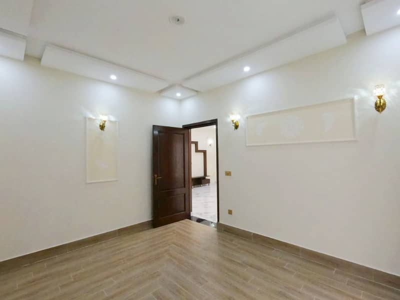 10 Marla House In Jubilee Town - Block D Is Available For sale 36