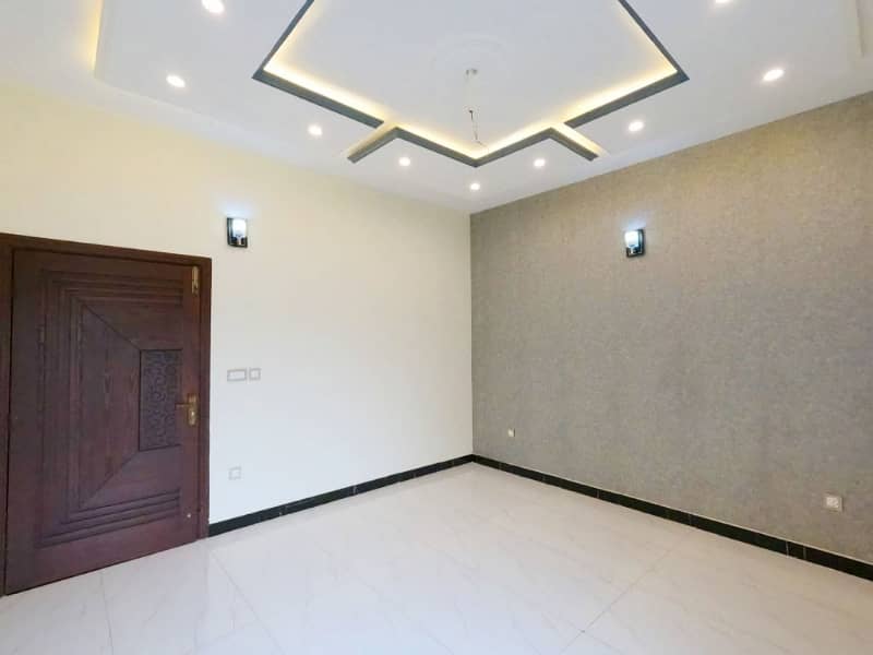 10 Marla House Available For Sale In Jubilee Town - Block B, Lahore 31