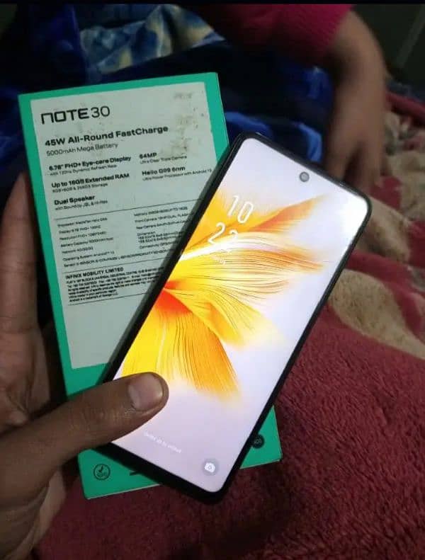 infinix note 30 8/256 good condition 10/9.5 with box charger 3