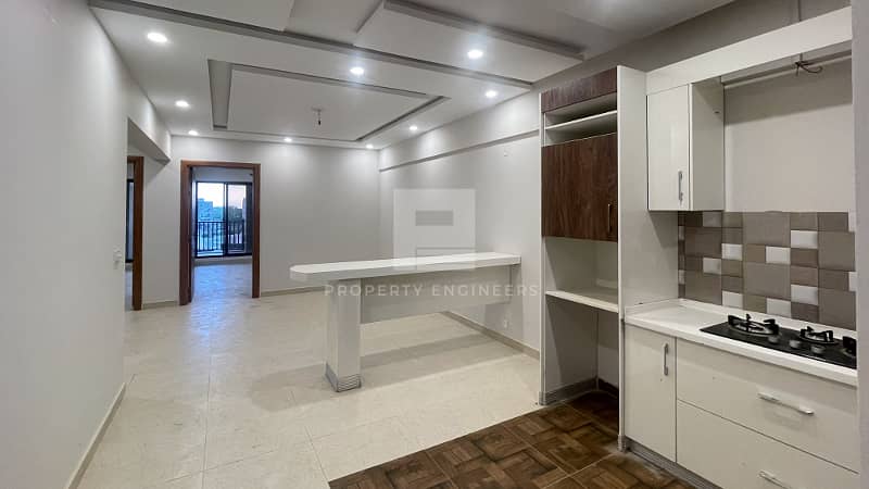 3 Bed Gold Apartment For Rent 1