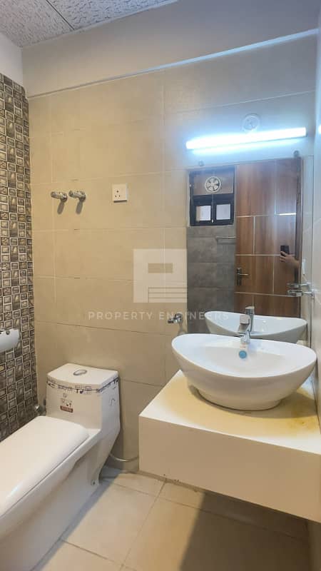 3 Bed Gold Apartment For Rent 14