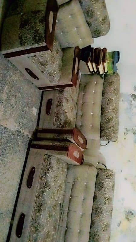 sofa set 6 seatr good condition urgent sale 2