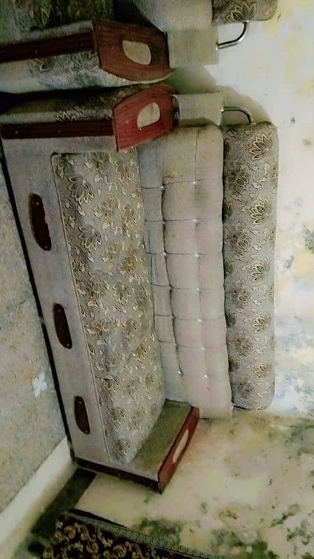 sofa set 6 seatr good condition urgent sale 4