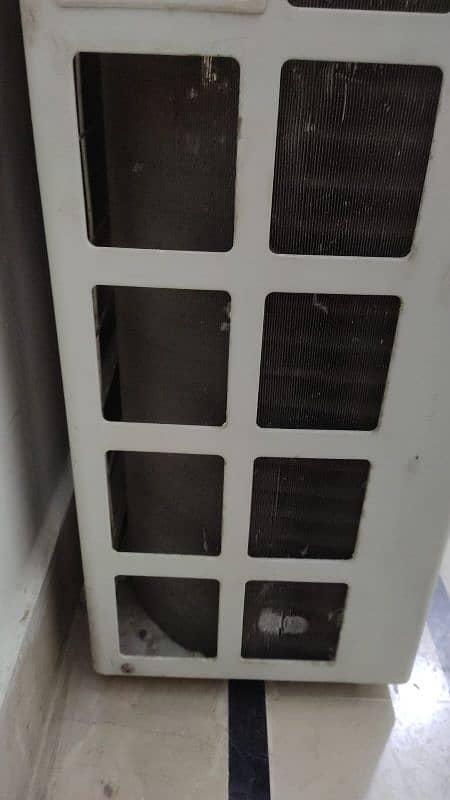 Gree Inverter 1ton genuine condition Haier golden piece 2