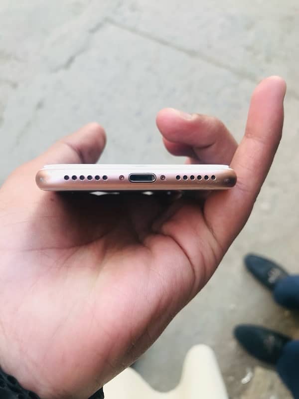 IPHONE 8 non pta lush condition 4