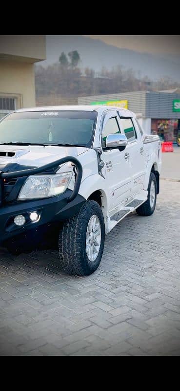 Toyota Hilux vigo champ 2012 3