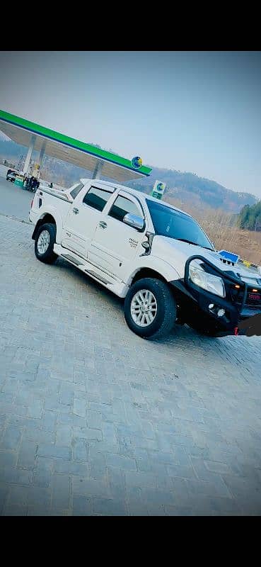 Toyota Hilux vigo champ 2012 4