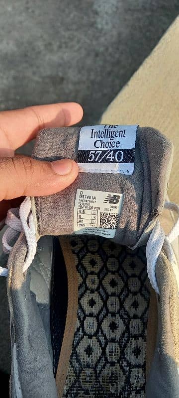 NEW balance 57/40 size 8.5 2