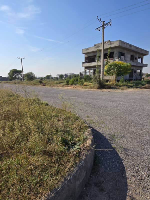 5 Marla Corner Plot For Sale At A Very Reasonable Price 0