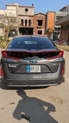 Toyota Prius 2018 2021 phv plug in hybrid