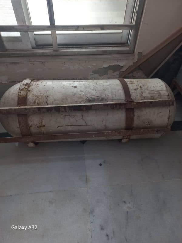 car CNG cylinder 40kg without kit 0