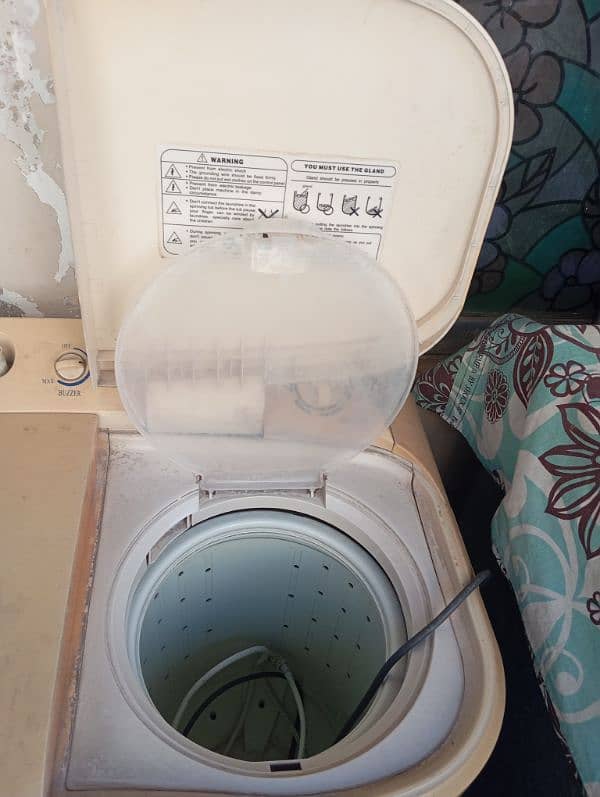 Haier washing machine with dryer 1