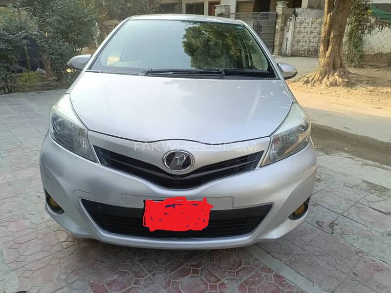 Toyota Vitz 2013 4