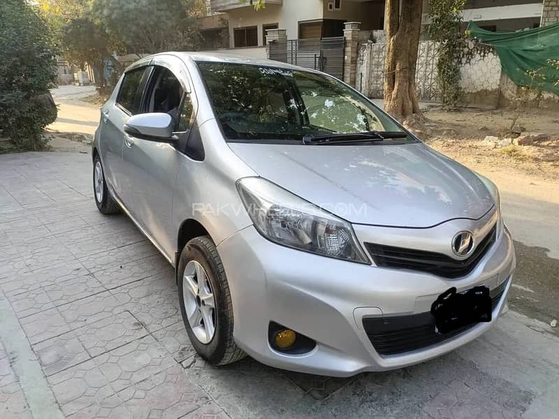 Toyota Vitz 2013 5