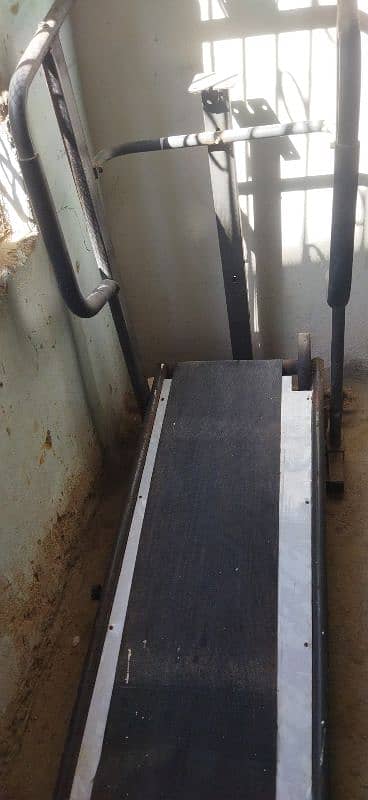 manual treadmill urgent sale 3