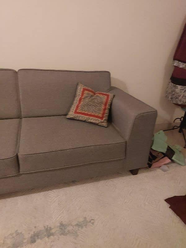 sofa set grey and blue 3 seater . used but in mint condition . 0